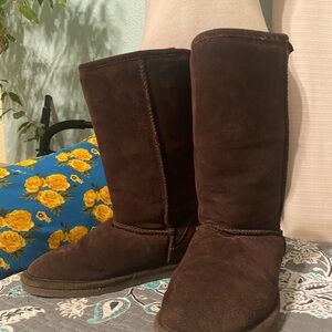 BearPaw Dark Brown Winter Boots